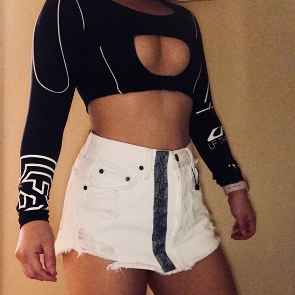 LF Dresses & Skirts - 🌴Spring Break Sale🌴{RARE} Carmar Skirt